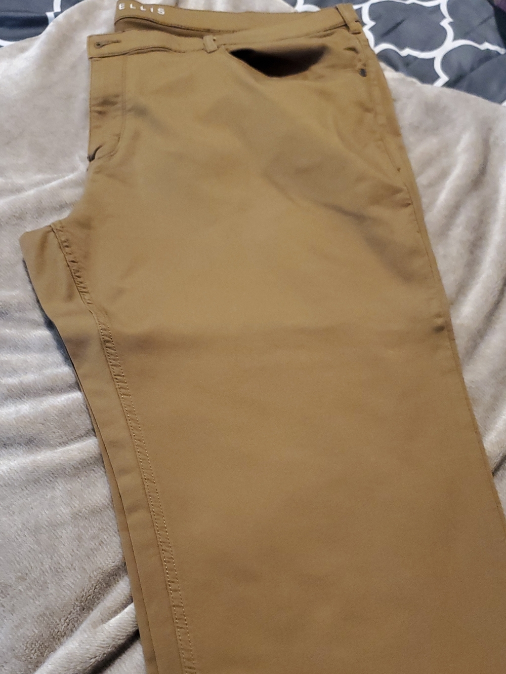 Perry Ellis Slim Fit Chinos in Khaki Brown
